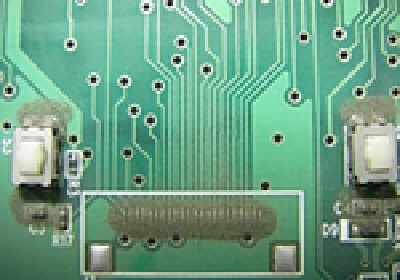 送信基板・スイッチ多量粉塵付着